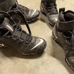 2 pairs of Nike Men’s Shark Savage football cleats size 8. Barely worn!